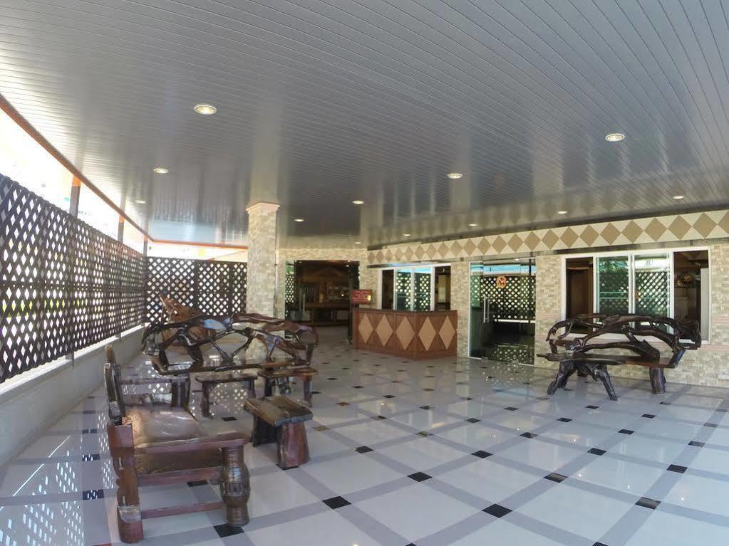 Oyo 523 Aa Pattaya Ville Extérieur photo