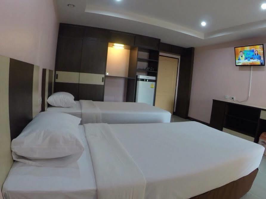 Oyo 523 Aa Pattaya Ville Extérieur photo